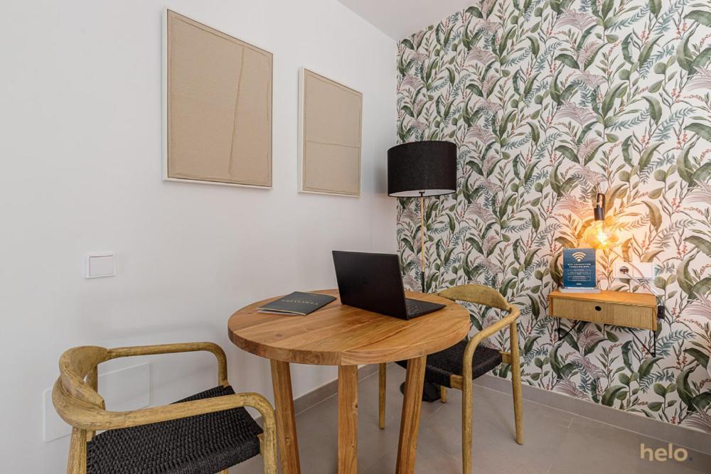 Cervantes Suites Malaga Exterior photo