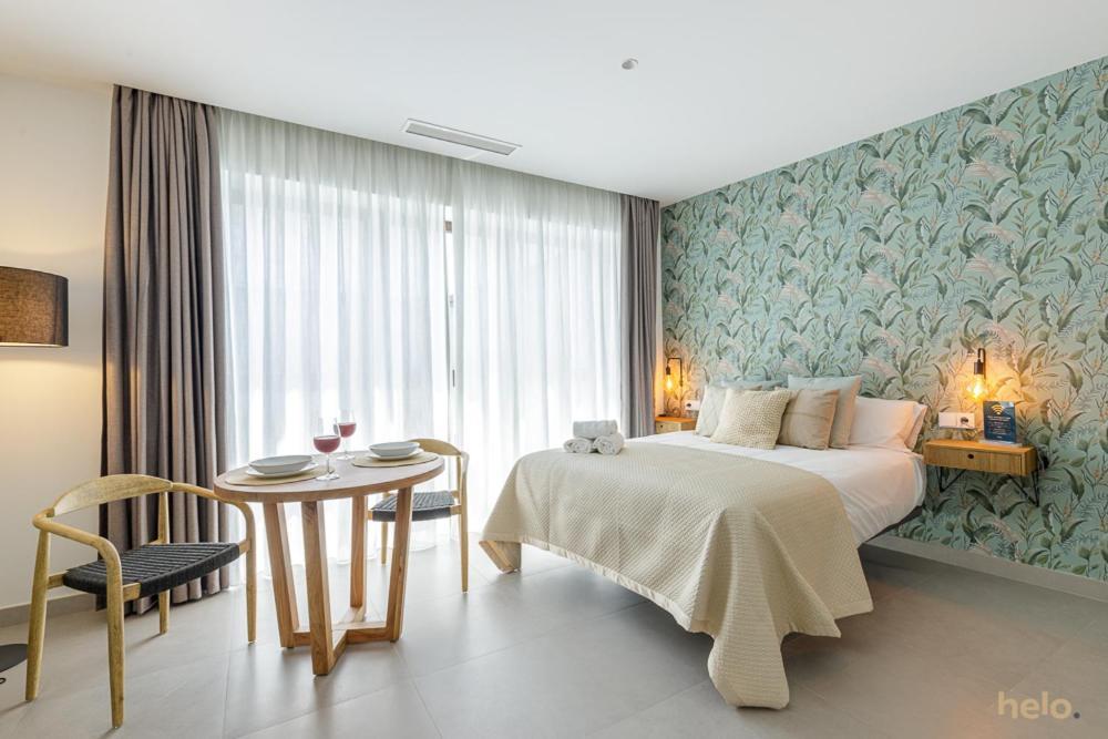 Cervantes Suites Malaga Exterior photo